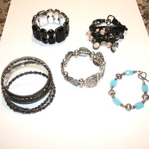 🌻Lot of 7 Bracelets